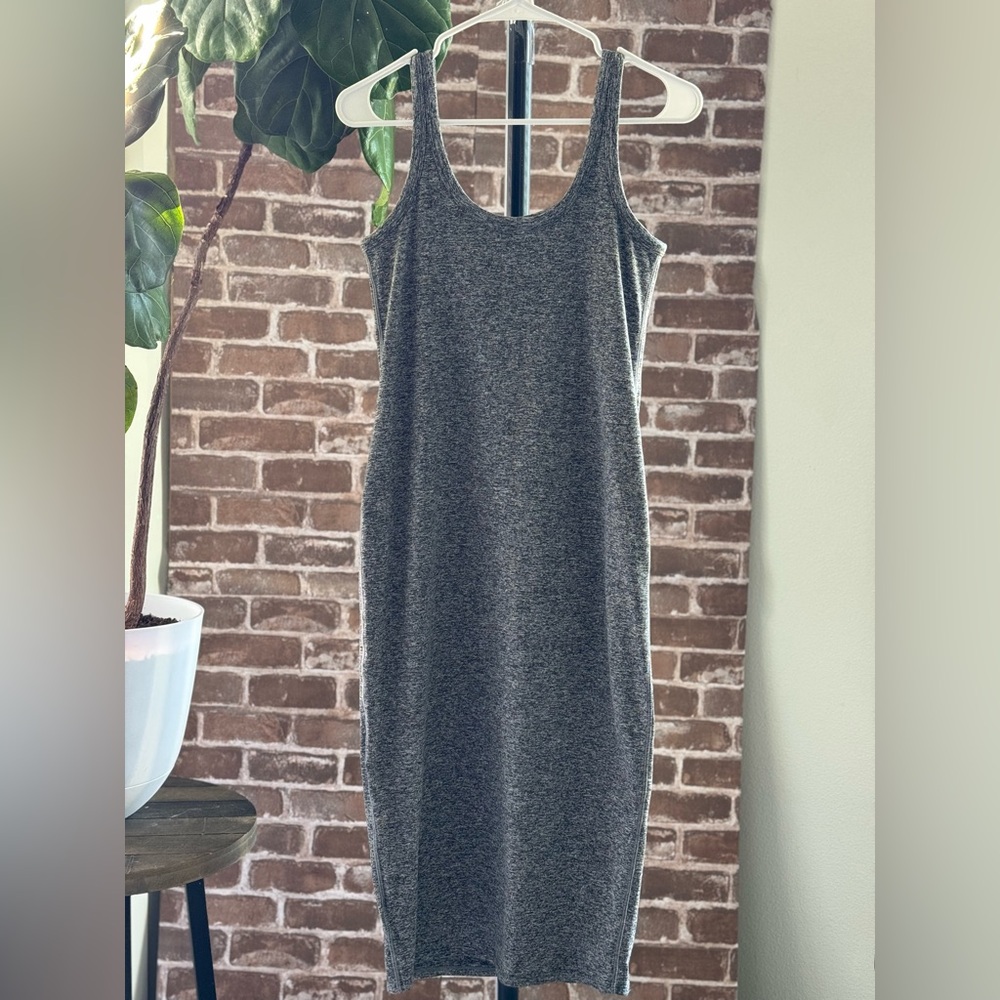 Vuori grey athletic dress.
